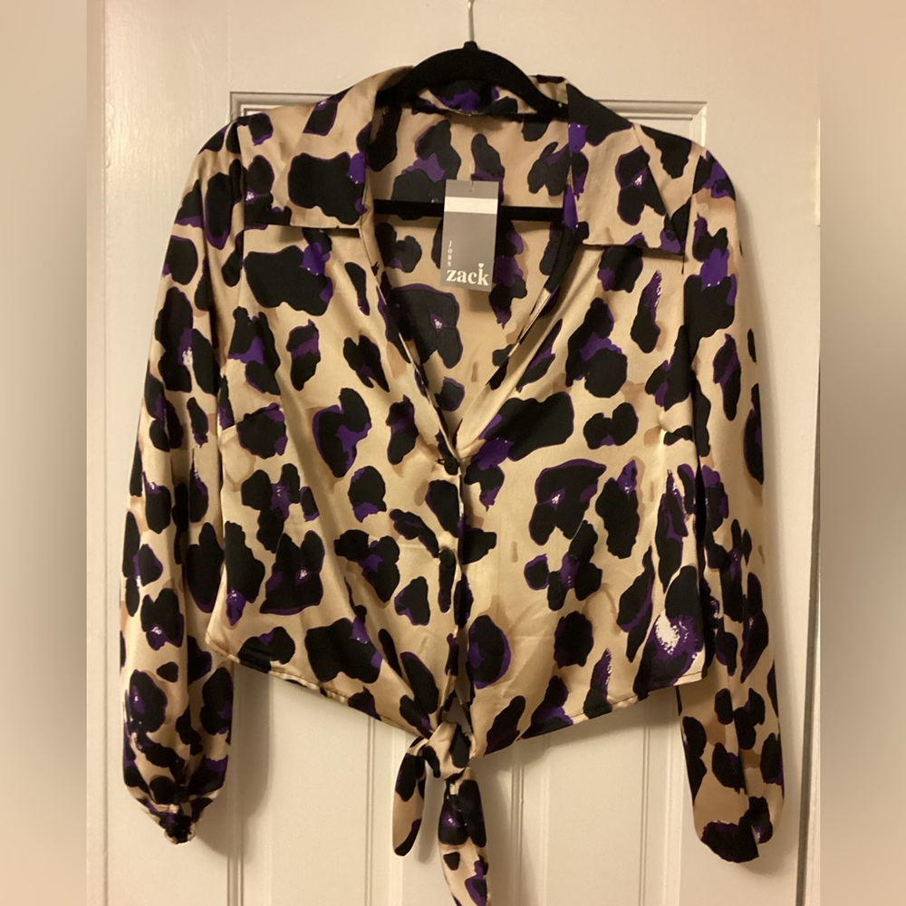 New Zack Cheetah Button Down Blouse withTie